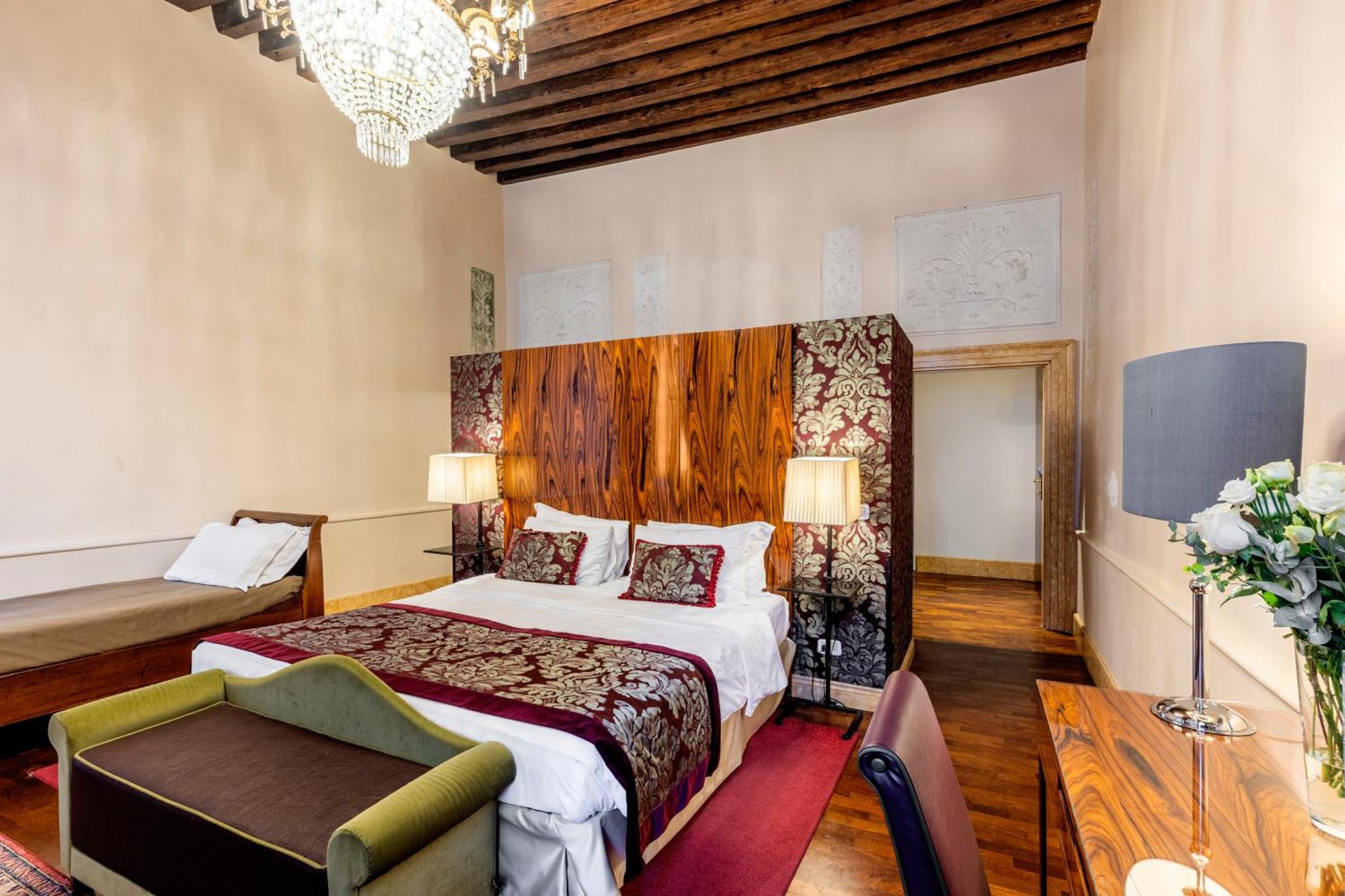 Casa Verardo Residenza D'epoca Hotel 3*